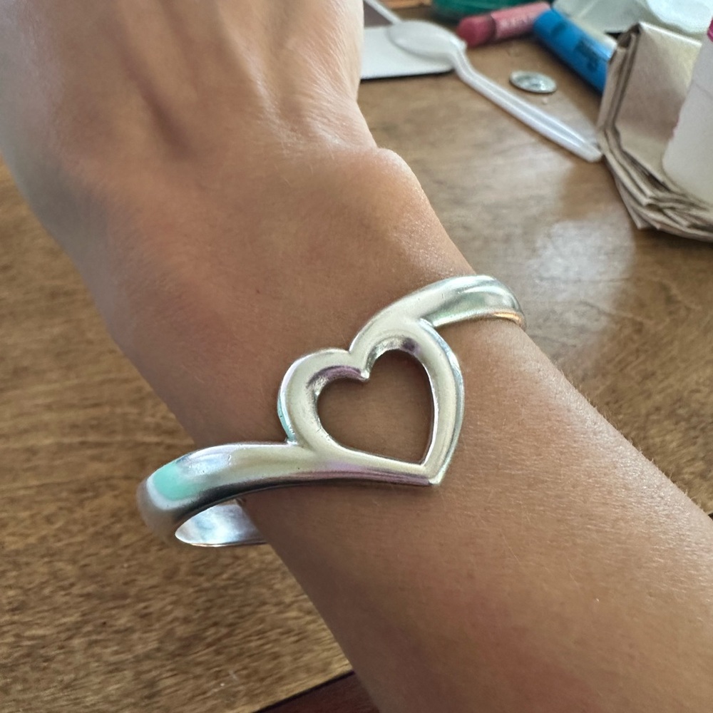 *RETIRED* James Avery Silver abounding Heart Cuff Bracelet